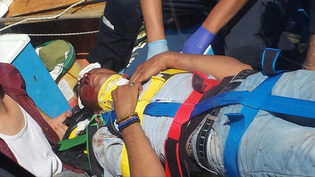 Şehitler Abidesi'nde seyir terasından düşen öğrenci yaralandı