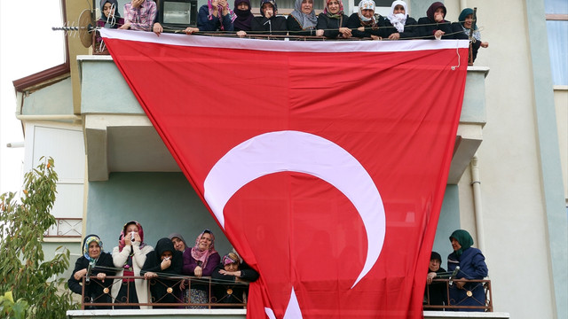 Şehitlerimizi uğurluyoruz