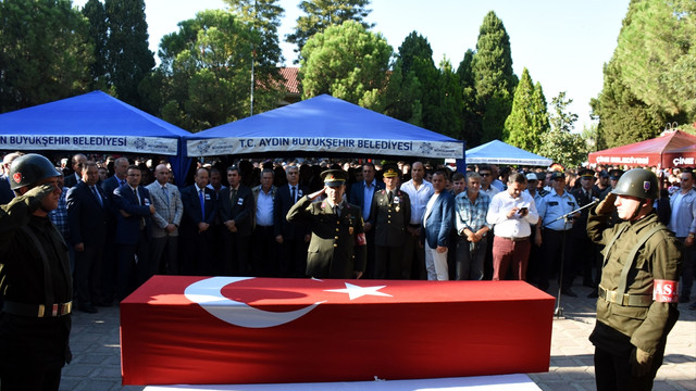 Şehitlerimizi uğurluyoruz