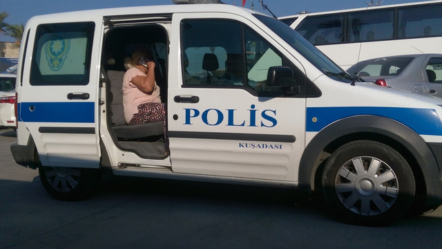 Sema Çelebi Kuşadası'nda gözaltına alındı