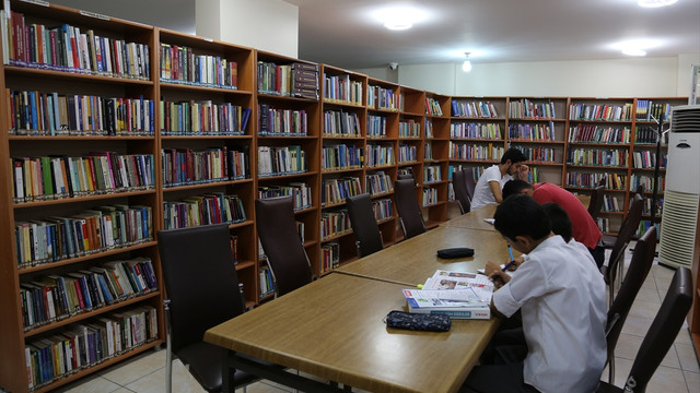 Siirt'te kütüphaneler FETÖ yayınlarından arındırıldı