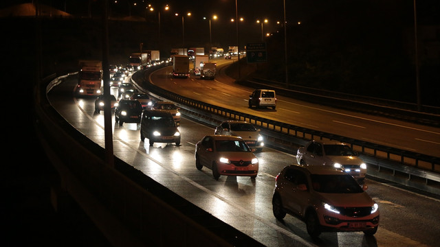 TEM Otoyolu'nda bayram trafiği