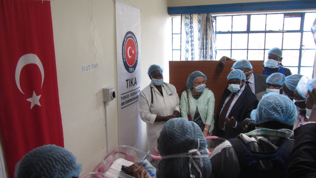 TİKA'dan Kenya'ya tıbbi ekipman desteği
