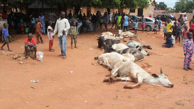 Togo'lu muhtaçlar Cansuyu ile güldü