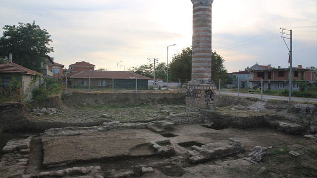 Toprak altındaki cami gün yüzüne çıkarılacak