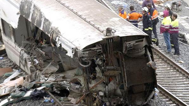 İspanyada tren kazası: 4 kişi hayatını kaybetti