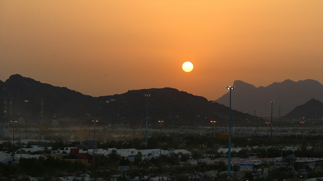 Türk hacı adayları Arafat'ta