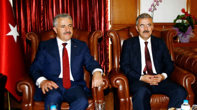 Ulaştırma, Denizcilik ve Haberleşme Bakanı Arslan, İzmir'de