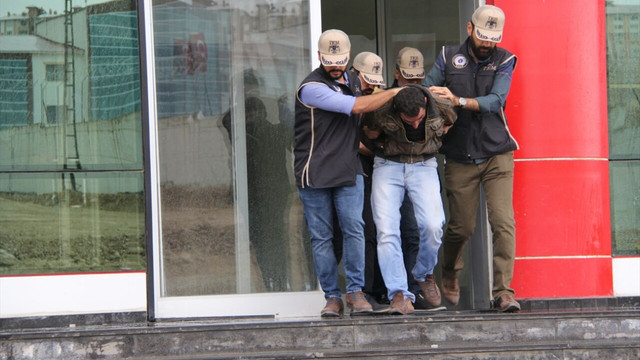 Van'da dağa kaçırılmak istenen 3 kız kurtarıldı