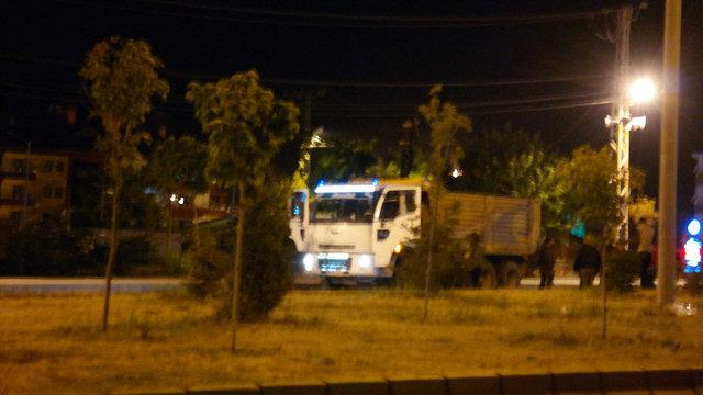 GÜNCELLEME - Van'da patlayıcı yüklü kamyon bulundu