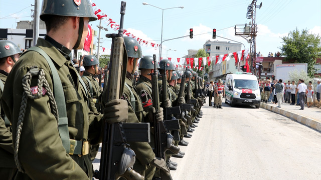 Şehitlerimizi uğurluyoruz