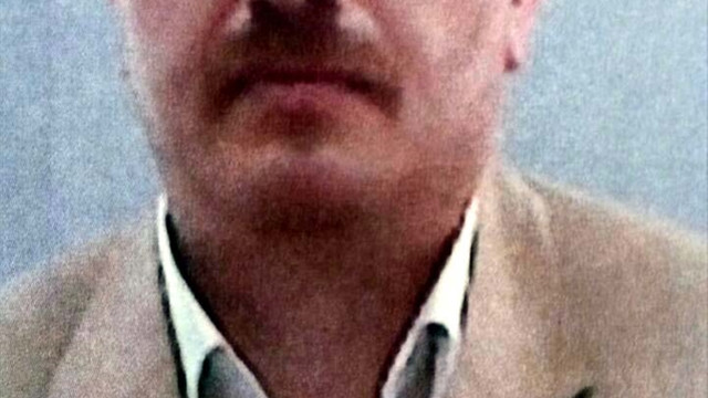 Yakalanmamak için saçını ve bıyığını kestirmiş