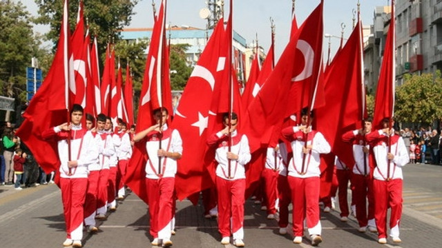 29 Ekim Cumhuriyet Bayramı yaklaşıyor! 28 Ekim Cuma günü okullar tatil mi?