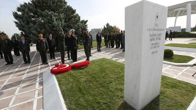 6. Cumhurbaşkanı Korutürk mezarı başında anıldı