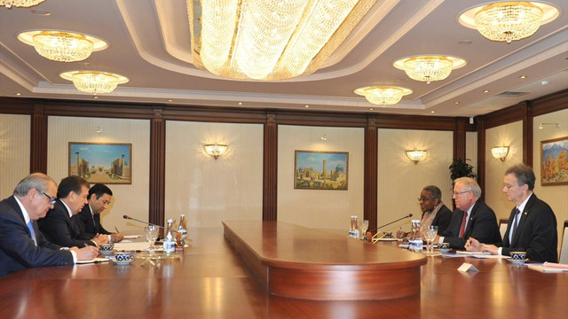 ABD Dışişleri Bakanlığı Müsteşarı Thomas Shannon Özbekistan'da