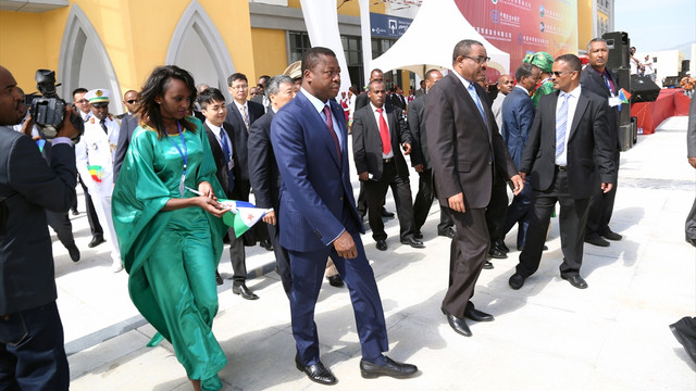 Afrika'nın en uzun ve elektrikle çalışan ilk demir yolu