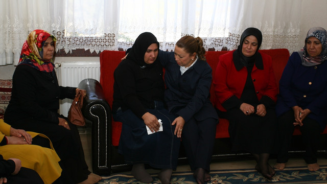 AK Parti Genel Başkan Yardımcısı Çalık, şehit ailesini ziyaret etti