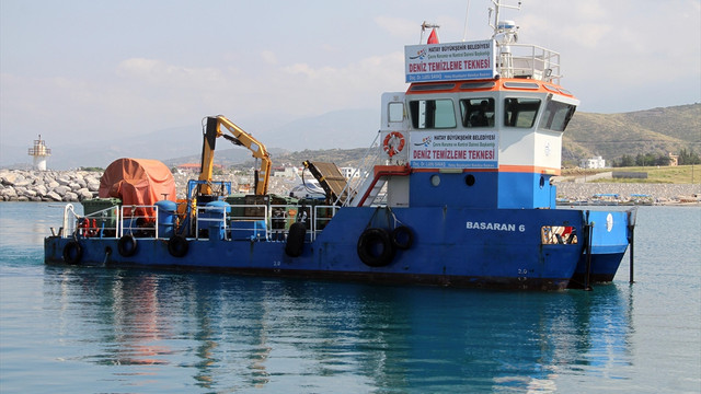 Akdeniz'den ayda 100 ton çöp temizlediler