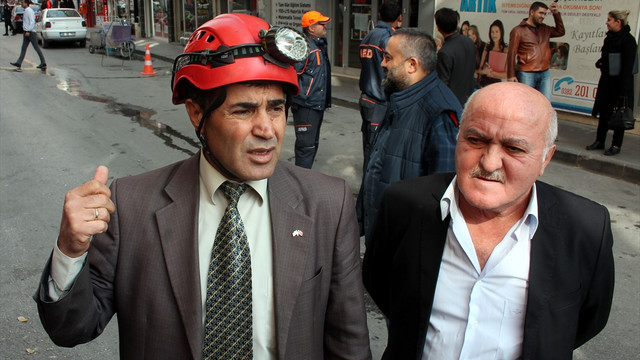 Aksaray'da iş merkezinde sarsıntı nedeniyle inceleme