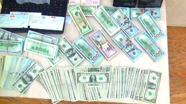 Jeansbirinin evindeki aramalarda servet bulundu