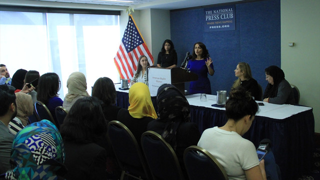 Amerikalı Müslüman kadınlar Hillary Clinton'ı destekleyecek