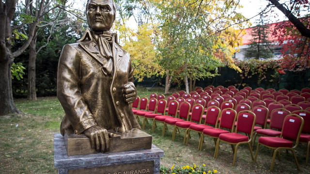 Ankara Üniversitesine Venezuelalı General Miranda'nın heykeli