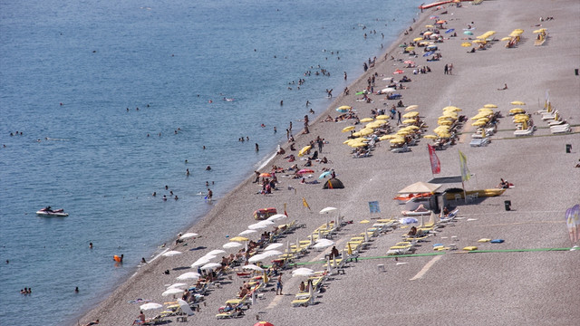 Antalya'da sıcak hava