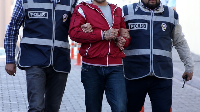 Araçlara zarar veren palalı şüpheli yakalandı