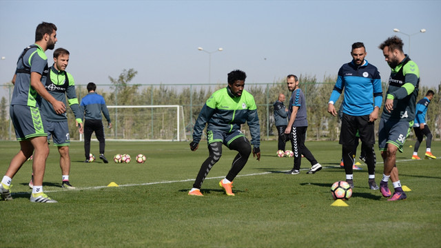 Atiker Konyaspor'da Fenerbahçe maçı hazırlıkları