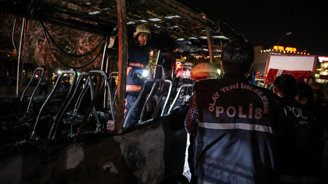 Bakırköy'de otobüs yangını