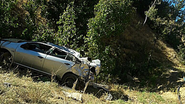 Bingöl'de otomobil şarampole devrildi: 2 ölü, 2 yaralı