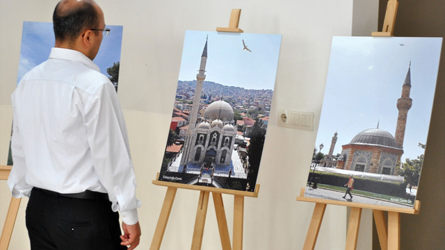 AA foto muhabirlerinin objektifinden İzmir'in camileri