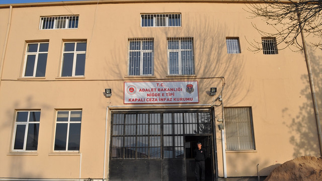 Cezaevinde isyan içerikli not kağıdı bulundu