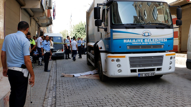 Çöp kamyonunun çarptığı Suriyeli çocuk öldü