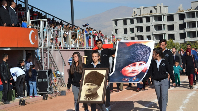 Cumhuriyet 93 yaşında