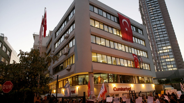 Cumhuriyet gazetesi yönetici ve yazarlarına yönelik soruşturma