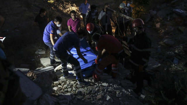 DAEŞ'in eğitim alanındaki kuyuda ceset bulundu