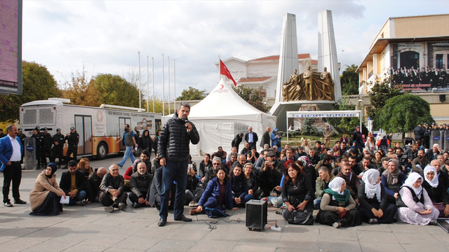 Diyarbakır Büyükşehir Belediye Başkanı Kışanak'ın gözaltına alınması