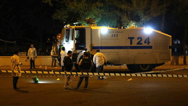 Diyarbakır'da polise silahlı saldırı