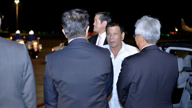 Duterte küfretmemeye yemin etti