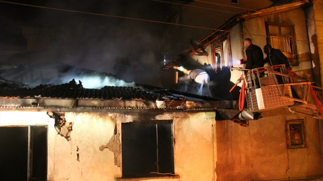 Düzce'de ev yangını