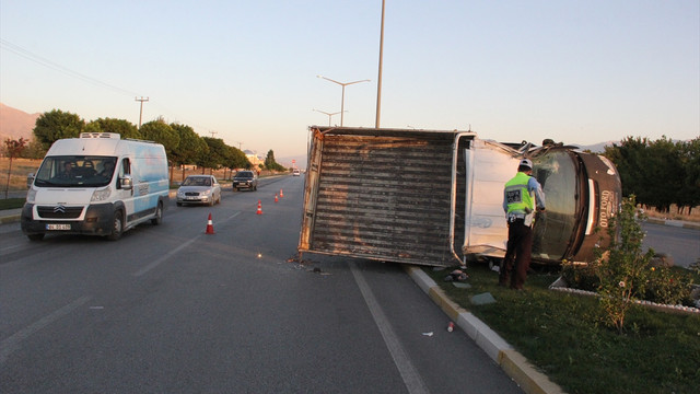 Erzincan'da trafik kazaları: 4 yaralı