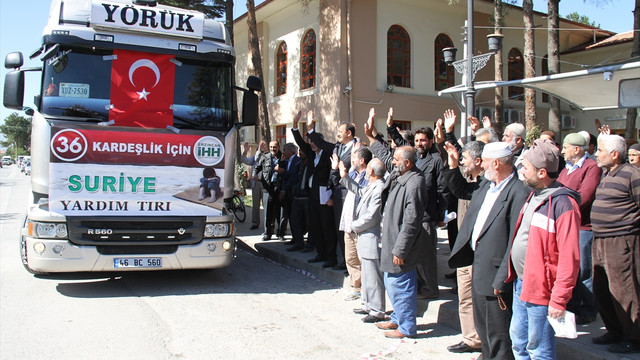 Erzincan'dan Suriye'ye yardım tırı