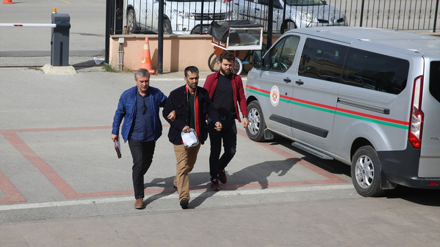 FETÖ üyeleri tır dorsesinde Romanya'ya kaçarken yakalandı