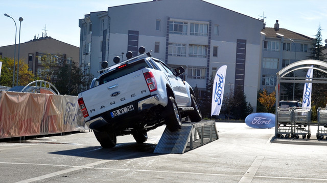 Ford Ranger su geçişli parkur test sürüşü Eskişehir’de