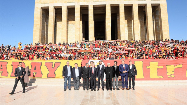 Galatasaraylılar Ata'nın huzurunda