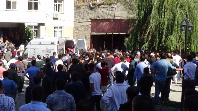 GÜNCELLEME 2 - Hakkari'de terör saldırısı