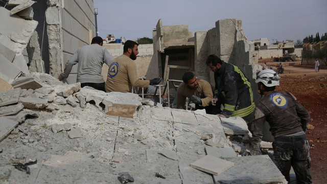 Halep'te yerleşim yeri bombalandı