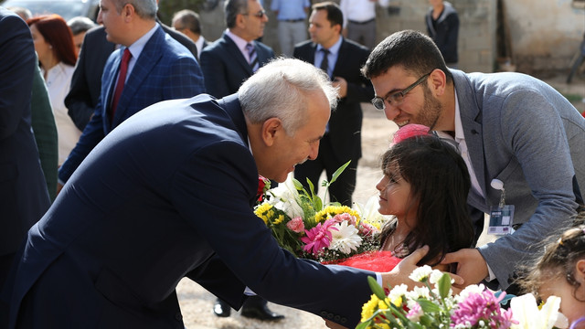 Hatay'da Suriyeli öğrenciler için okul açıldı