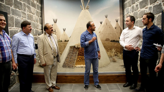 İngiliz heyetten Dürümlü'de katledilenlerin yakınlarına ziyaret